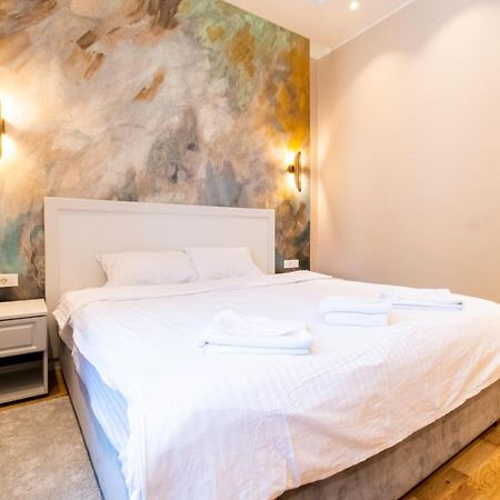 Black Gate - Quiet Studio In The Heart Of Old Town With Free Private Secured Parking Braszów Zewnętrze zdjęcie