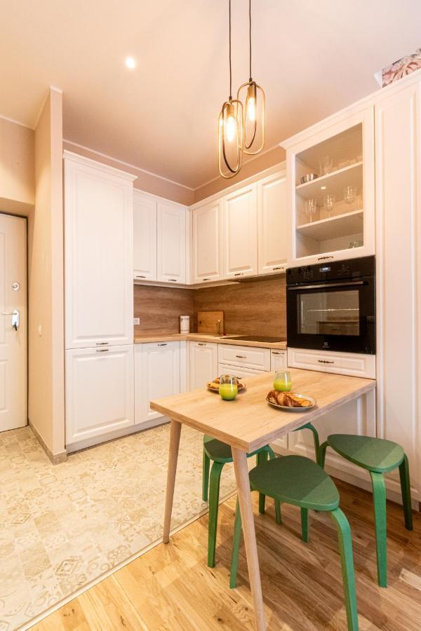 Black Gate - Quiet Studio In The Heart Of Old Town With Free Private Secured Parking Braszów Zewnętrze zdjęcie