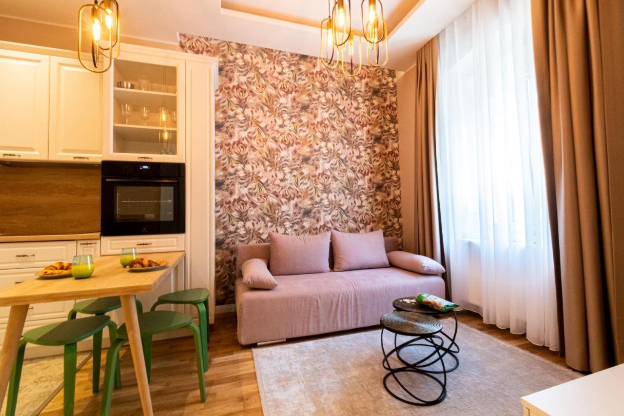 Black Gate - Quiet Studio In The Heart Of Old Town With Free Private Secured Parking Braszów Zewnętrze zdjęcie